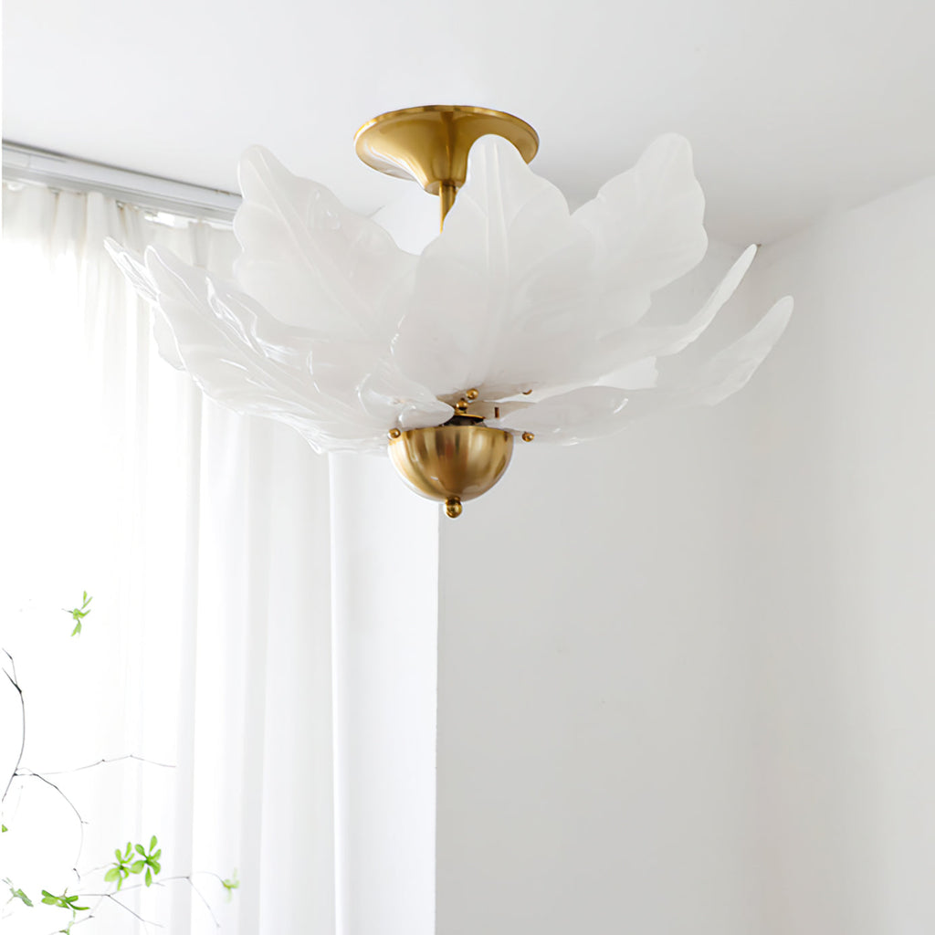 LumaVine Plafonnier avec abat-jour en verre en forme de feuille et lumière douce