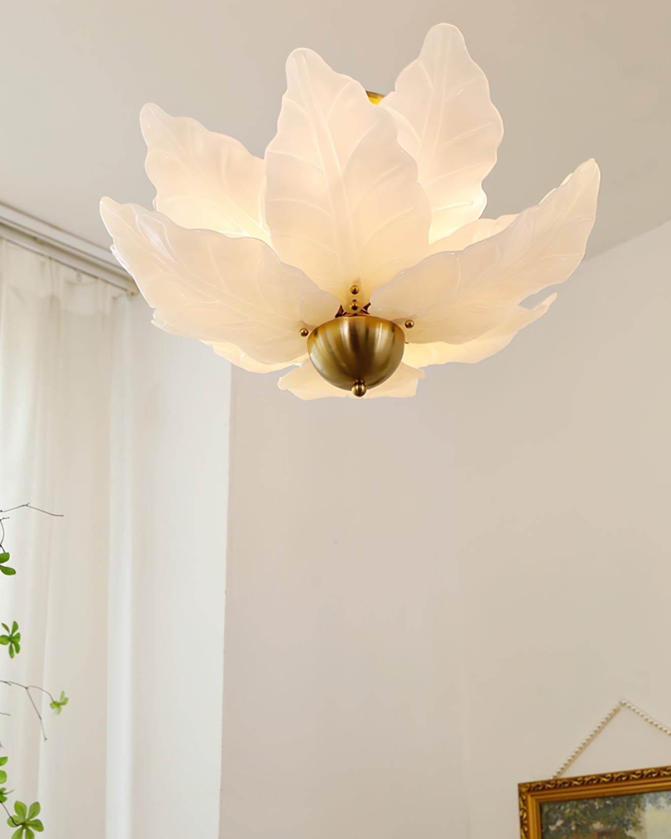 LumaVine Plafonnier avec abat-jour en verre en forme de feuille et lumière douce