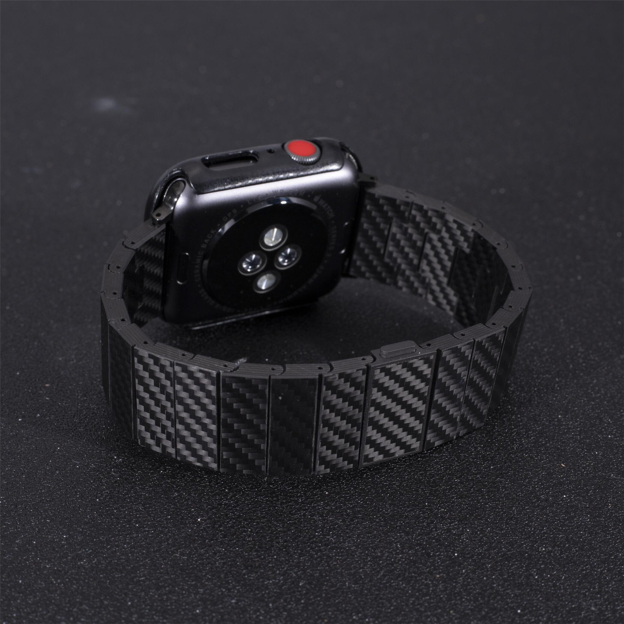 Erkekler için Apple Watch Karbon Fiber Kayış - Sportif ve Zarif Stil