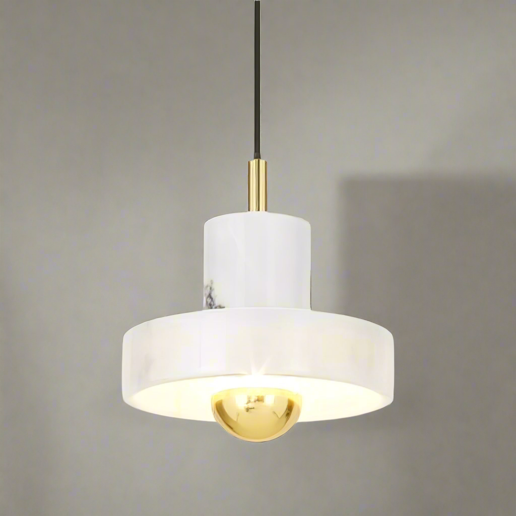 Lumora Marmor- og Metallpendellampe med Varm Glød