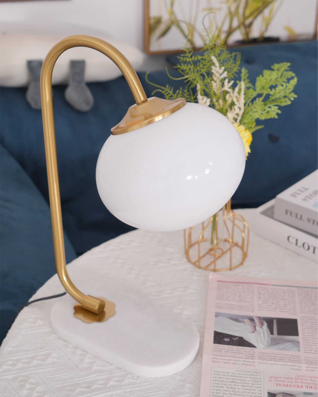 LumiPuff | Pillecukor ihlette puha rózsaszín üveg asztali lámpa