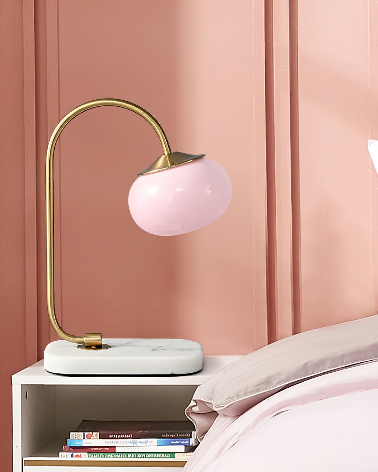 LumiPuff | Pillecukor ihlette puha rózsaszín üveg asztali lámpa