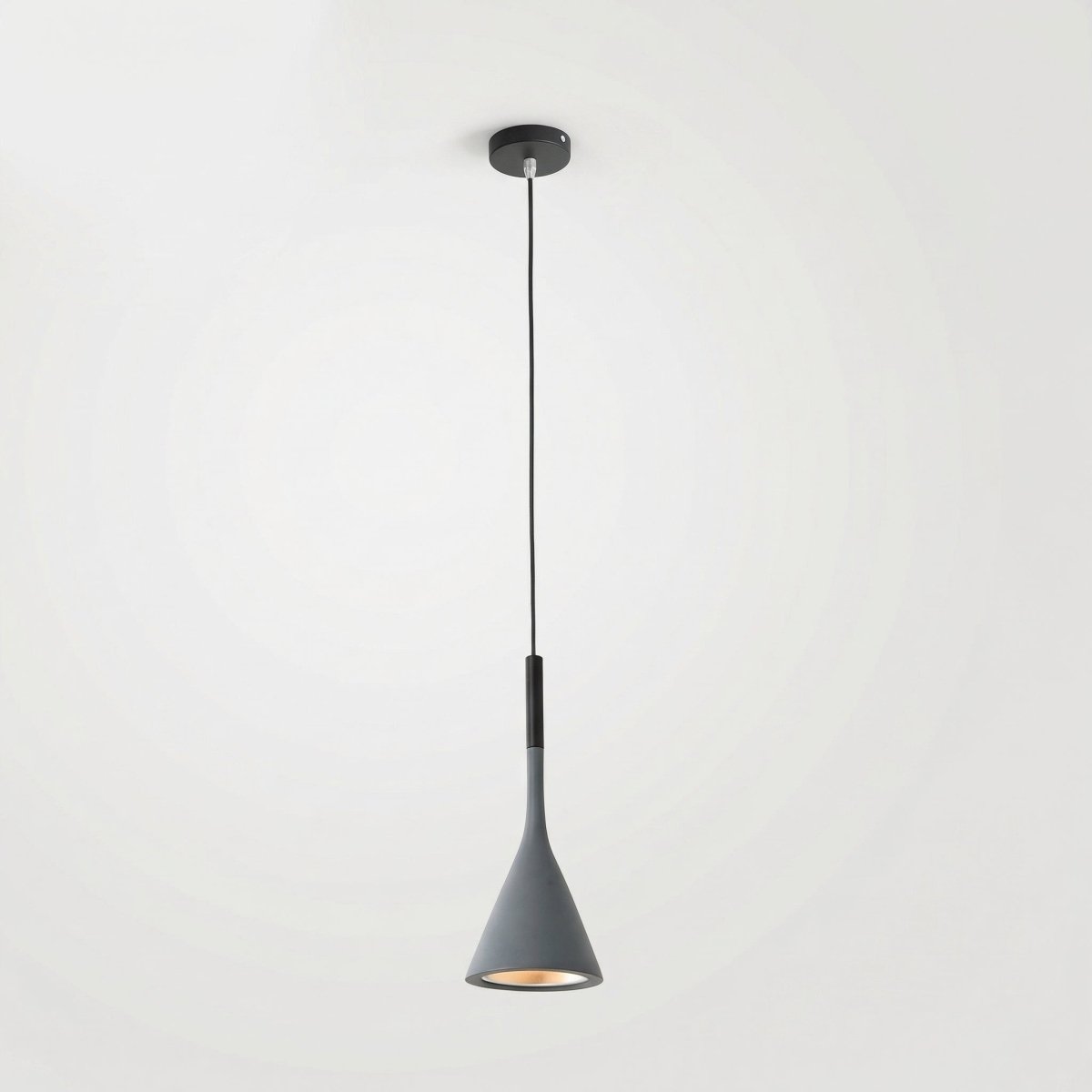 Metalpendel med minimalistisk design, 12 tommer