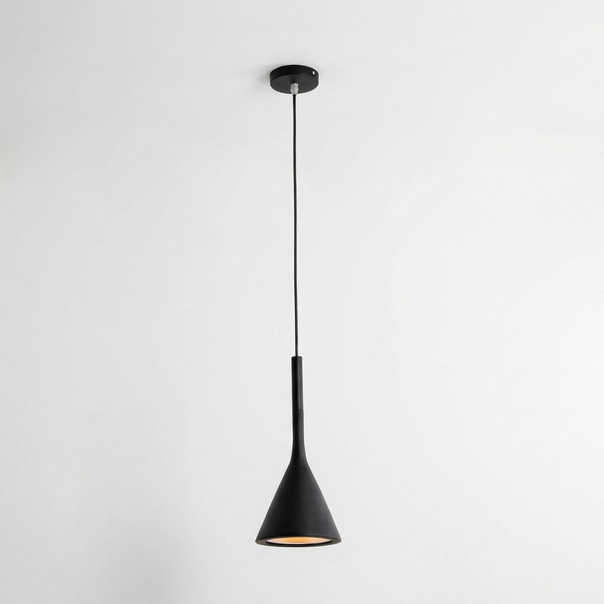 Metalpendel med minimalistisk design, 12 tommer