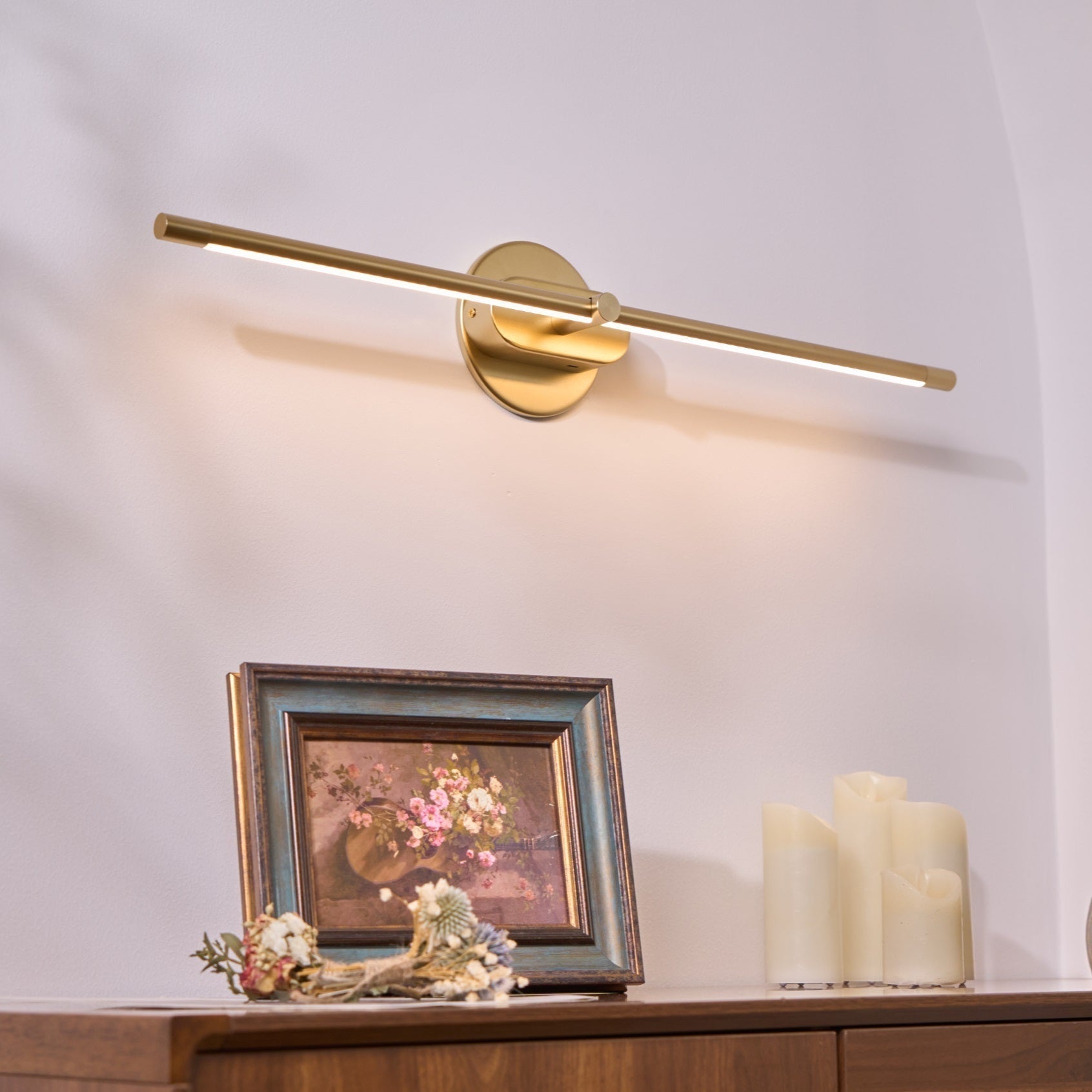 Cressa | Minimalist Linear Wall Lamp | Orntli