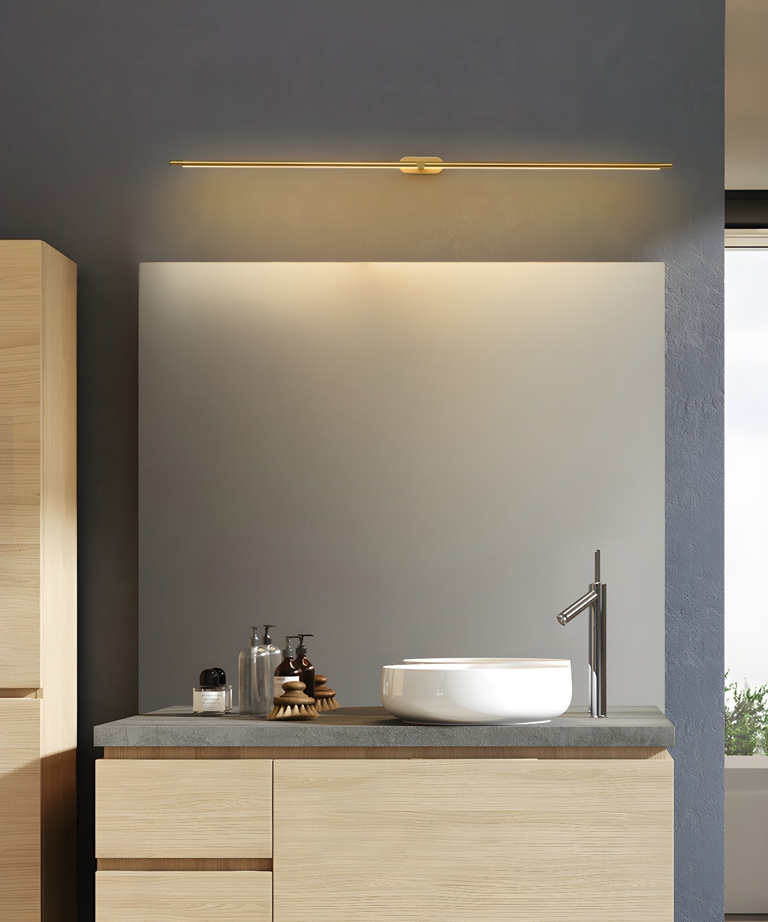 Cressa | Minimalist Linear Wall Lamp | Orntli