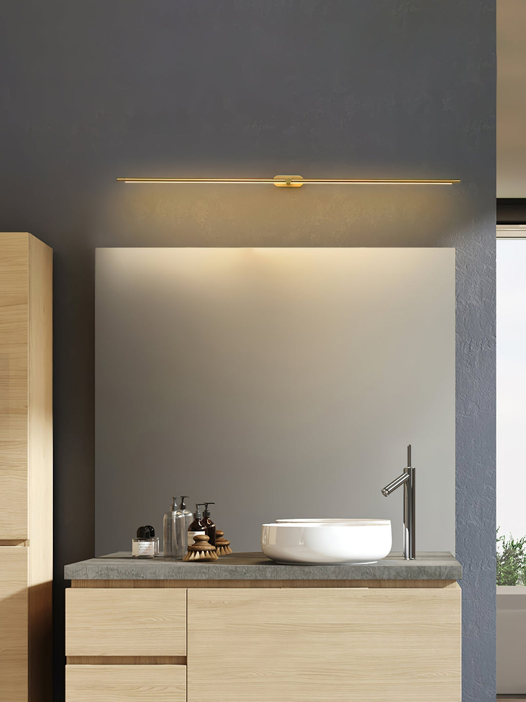 Cressa | Minimalist Linear Wall Lamp | Orntli