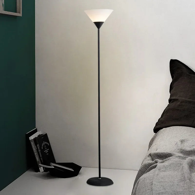 Lampadaire LED contemporain avec luminosité réglable