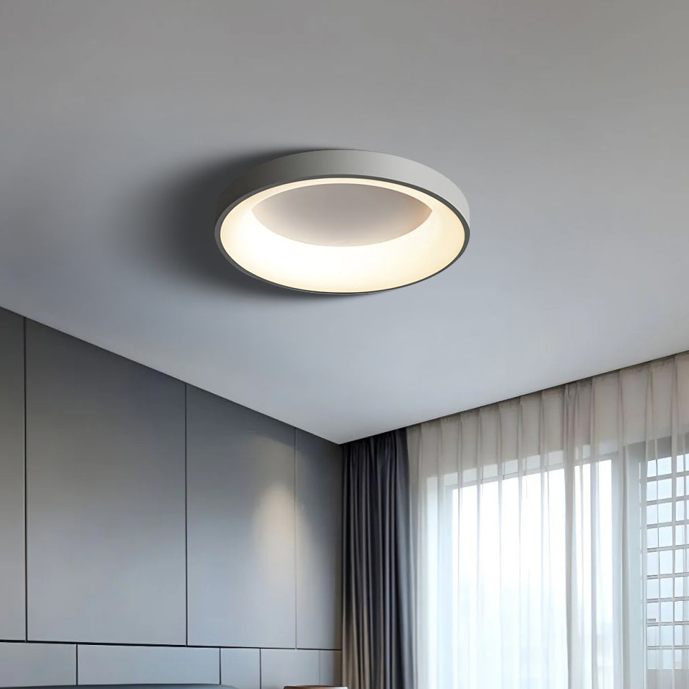 Nízkoprofilové stropní svítidlo s dutým středem a LED designem