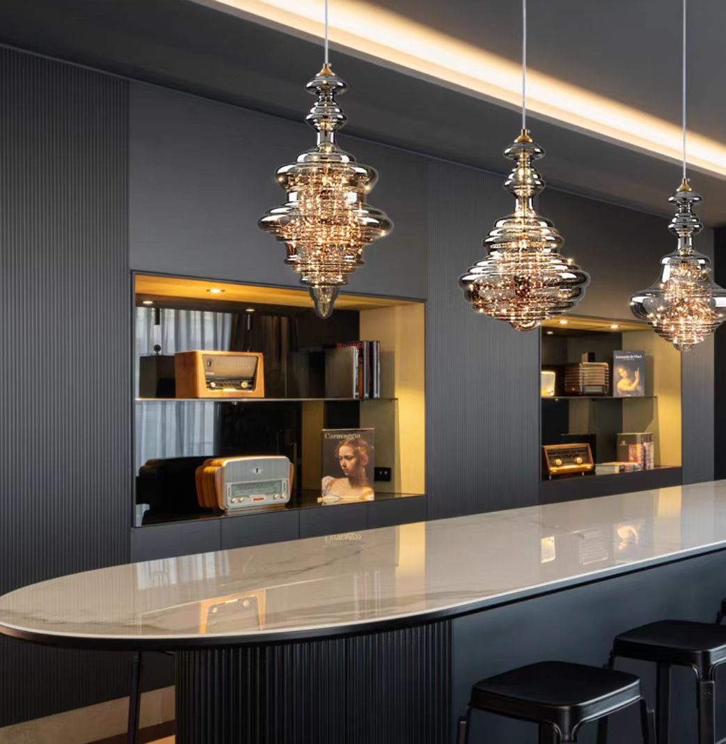 Suspension en verre et laiton Linora pour salon