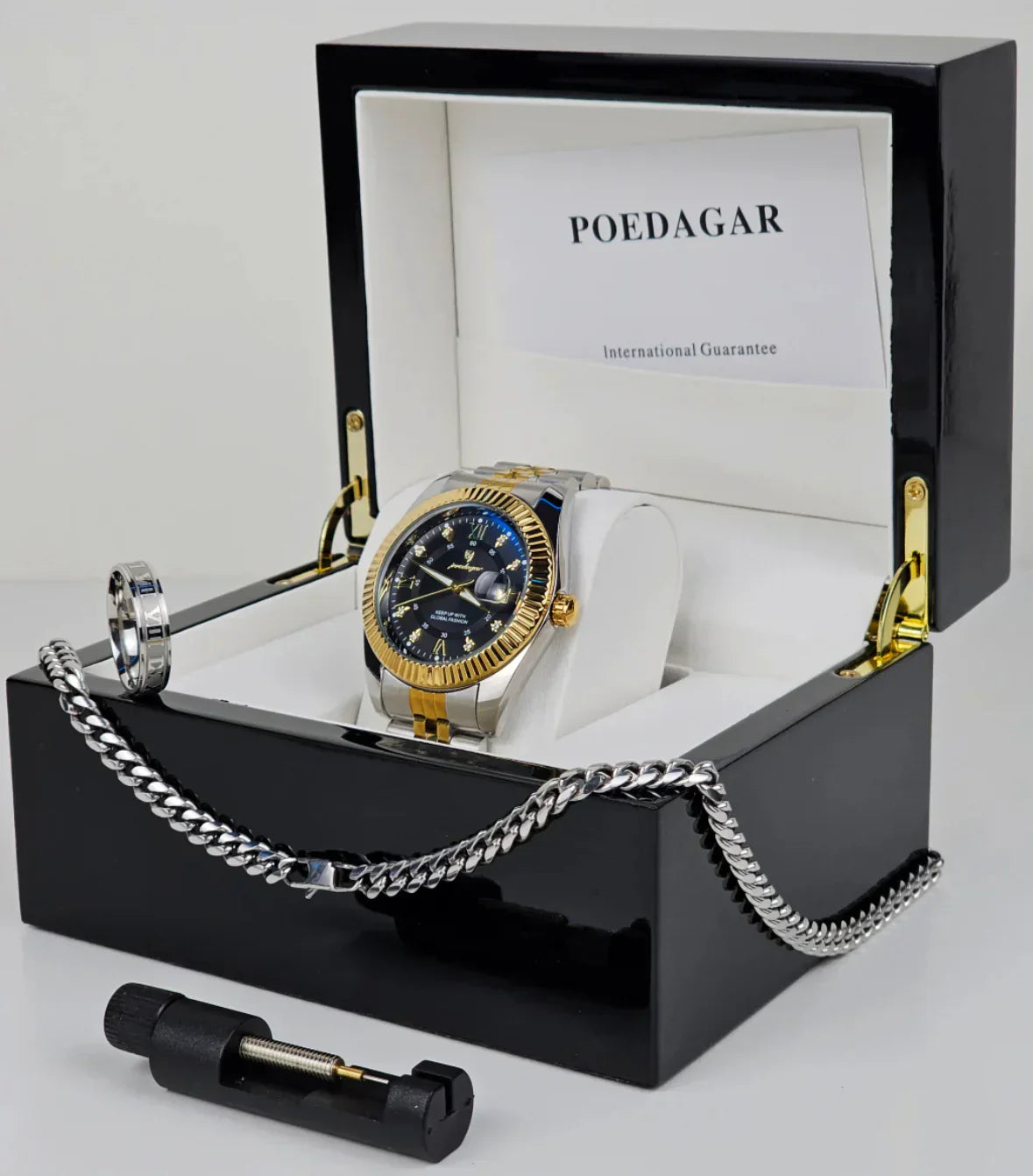Heritage 1968 Quartz Watch, 40mm Scratch-Resistant Stainless Steel Case, Date Display
