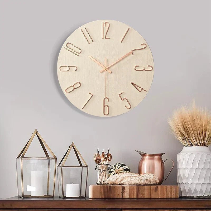 Calm rammeløs veggklokke i tre fra Northvale for minimalistiske oppholdsrom