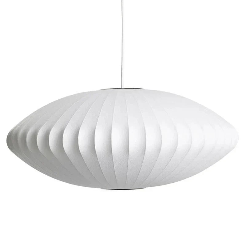 Lampa sufitowa wisząca z jedwabnym abażurem w minimalistycznym stylu