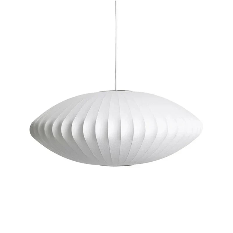 Lampa sufitowa wisząca z jedwabnym abażurem w minimalistycznym stylu
