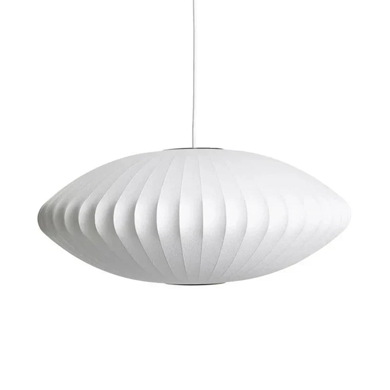 Lampa sufitowa wisząca z jedwabnym abażurem w minimalistycznym stylu