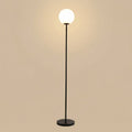 Severská stojací lampa Globe s kovovou základnou a matným skleněným stínidlem, výška 60 palců