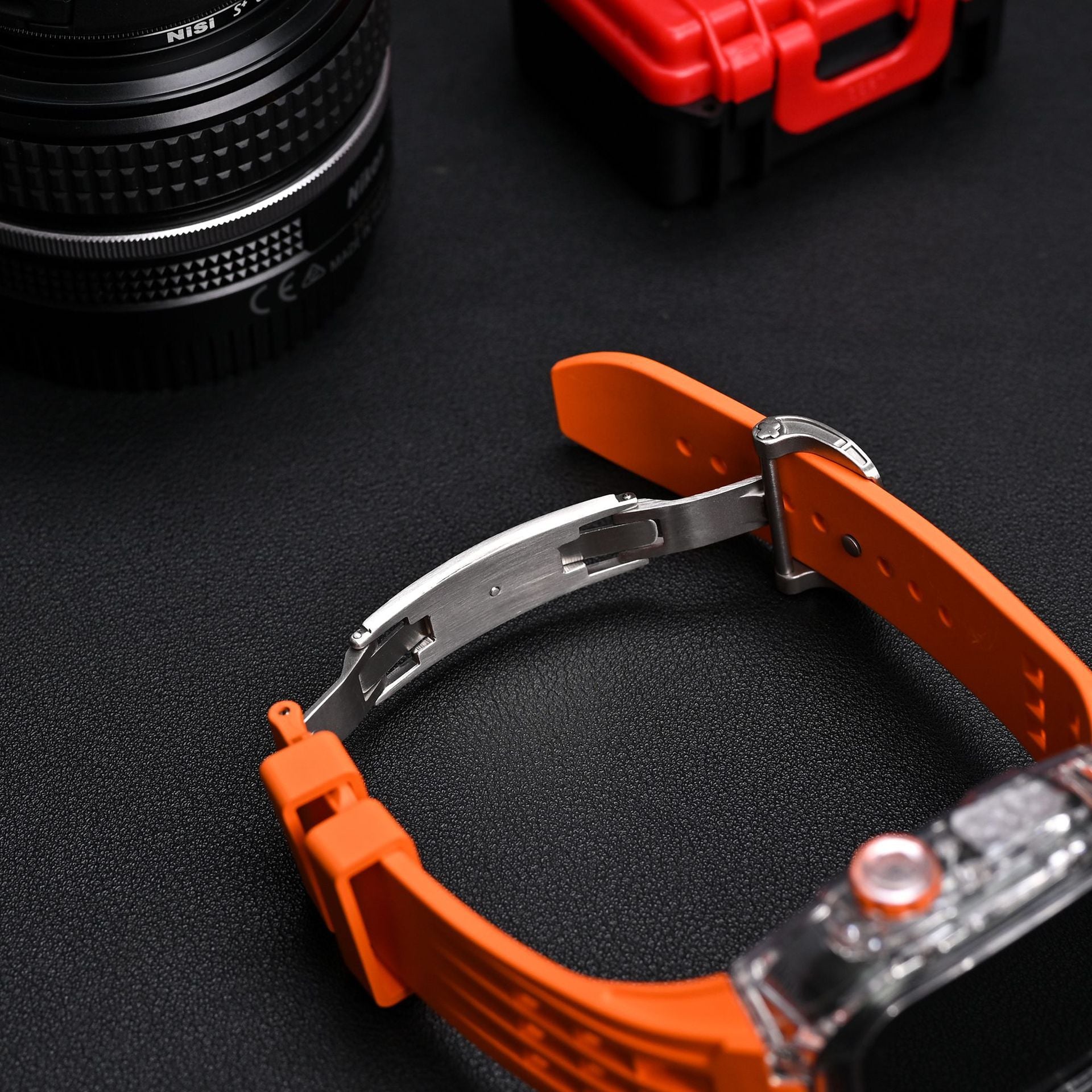 Zestaw ochronny RM V30 Glacier do Apple Watch z paskiem z fluoroelastomeru
