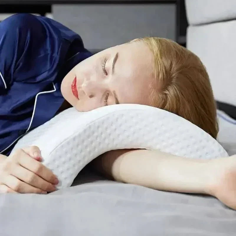 CalmNest U alakú memóriahab párna nyaki fájdalom és kéztámasz ortopédiai támogatásra