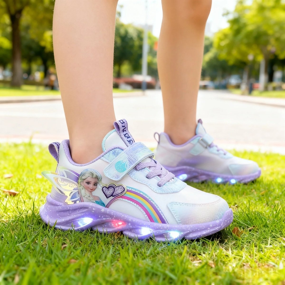 LumaStride Princess LED-Sneaker für Kinder mit sicherem Halt und Lichtern