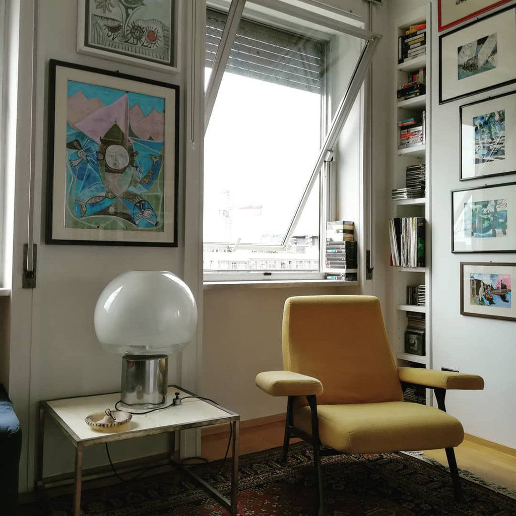 AuroraGlow | Retro Bordlampe med Matt Glasskule