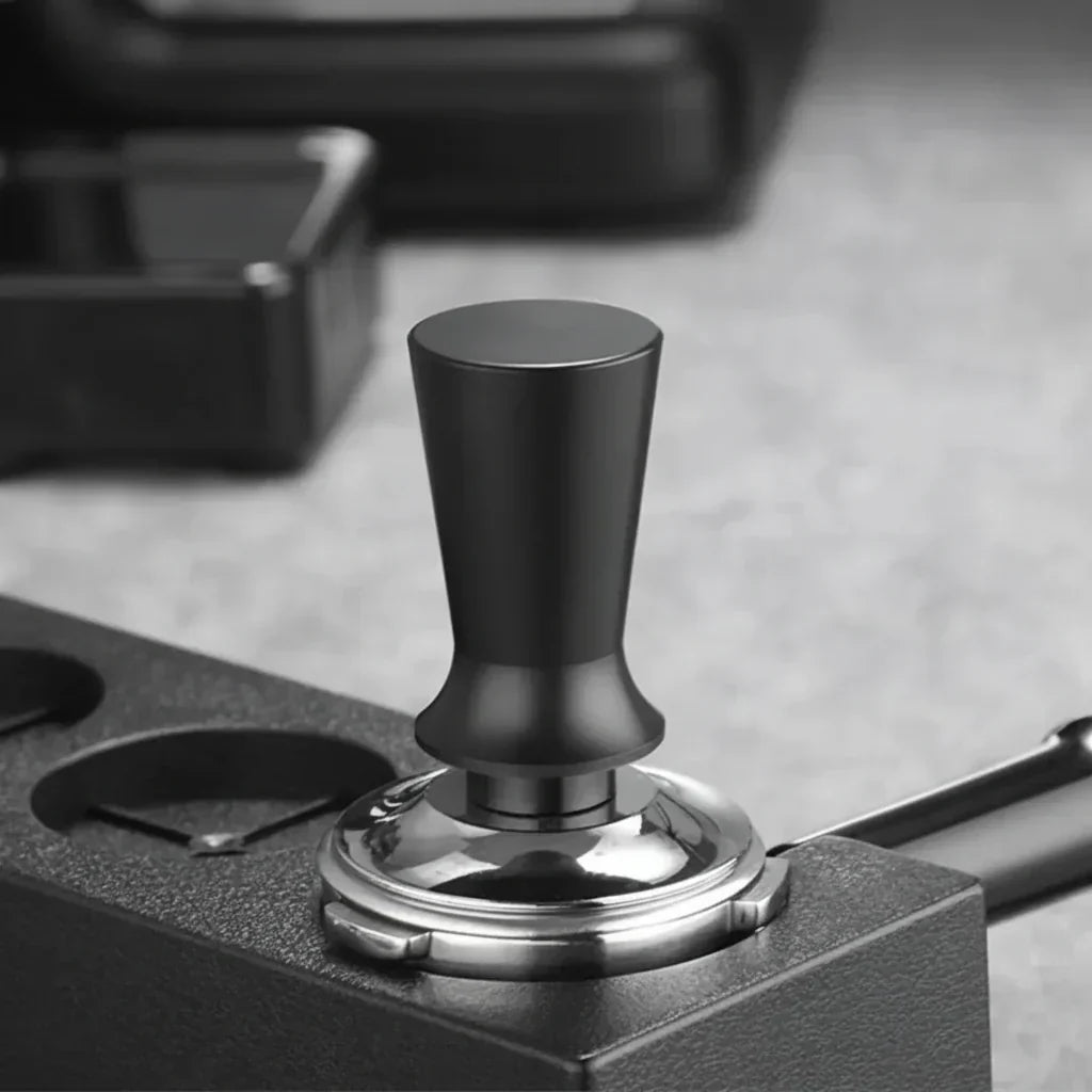 Asteris Espresso Tamper for jevn pressing og balansert ekstraksjon for hjemmebaristaer