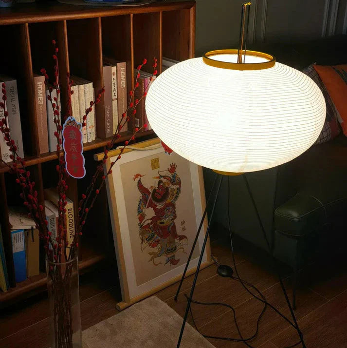 Sochařská stojací lampa s rýžovým papírovým stínidlem v japonském stylu
