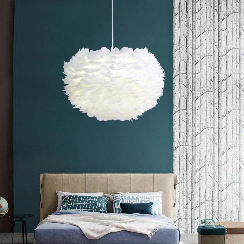Suspension Aurelle Plume avec Effet de Lueur LED Douce