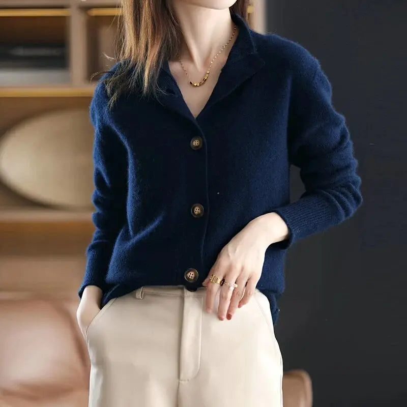 Hyggelig strikket sweater med knapper