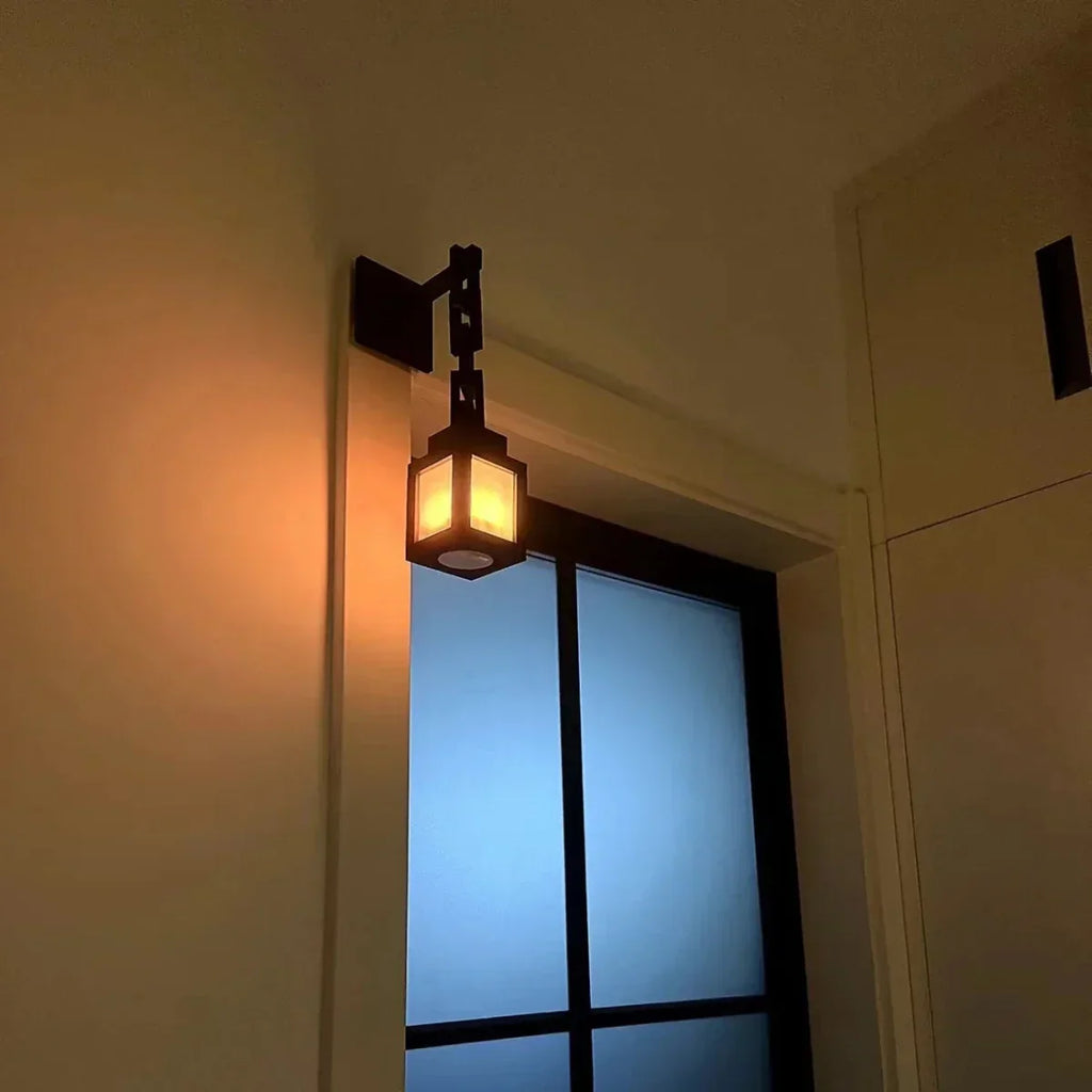 מנורת לילה רטרו פיקסל LED נטענת מבית Arcadia
