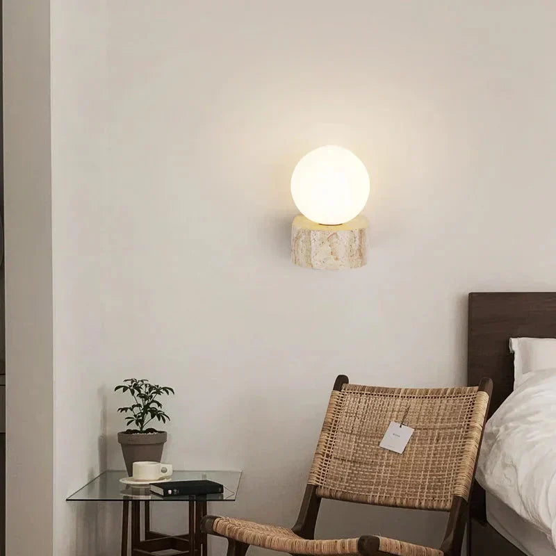 StoneLume vegglampe fra Ardentia med frostet glasskjerm og G9 LED