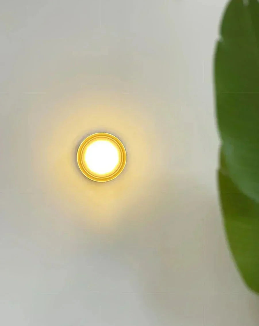 Aurelia Glas-Wandleuchte im zeitgenössischen Stil