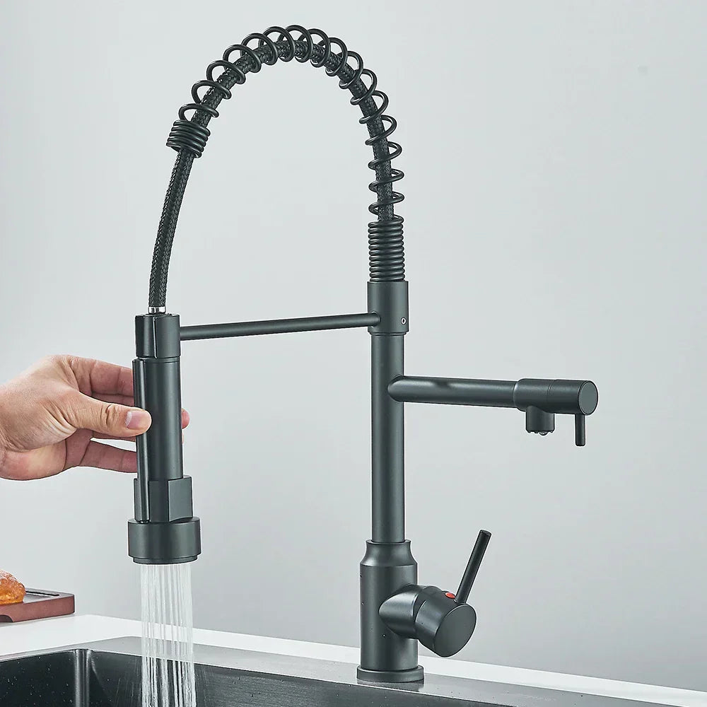 SpringFlow – Dvojitá kuchyňská baterie s výpustí