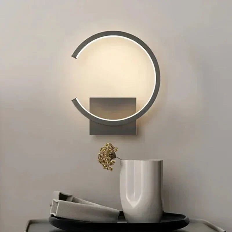 NovaLume Vegglampekolleksjon med LED og aluminium