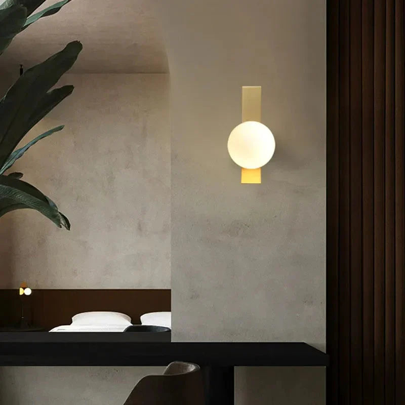 Aurelia Forgyllet glassstein vegglampe med LED G9-pære