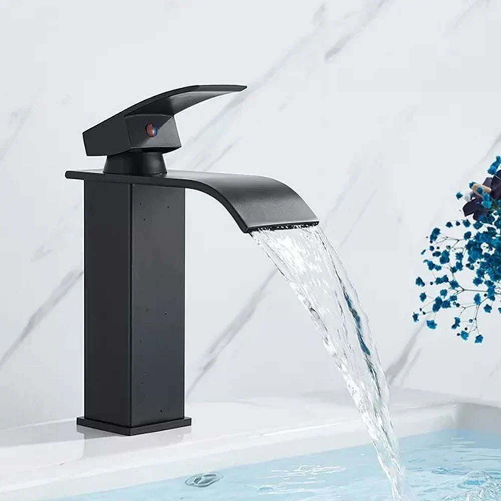 Rubinetto a Cascata Nero Sophia - Miscelatore Moderno per Lavabo con Acqua Calda e Fredda