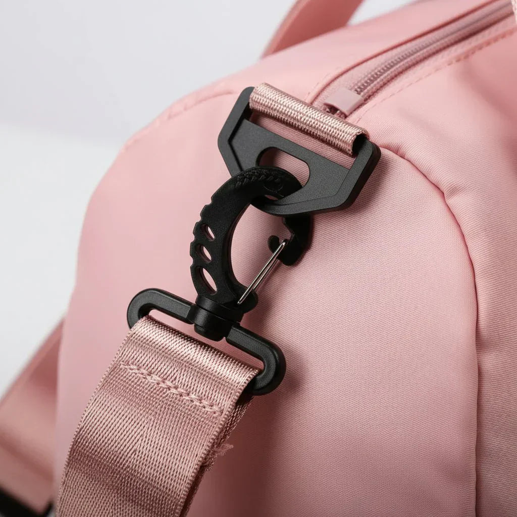 Voděodolná sportovní taška CARRYFIT s lehkým komfortem a chytrými přihrádkami