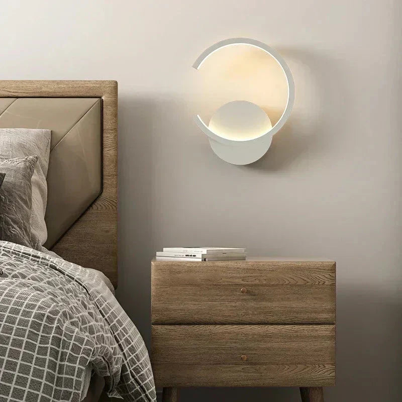 NovaLume Vegglampekolleksjon med LED og aluminium