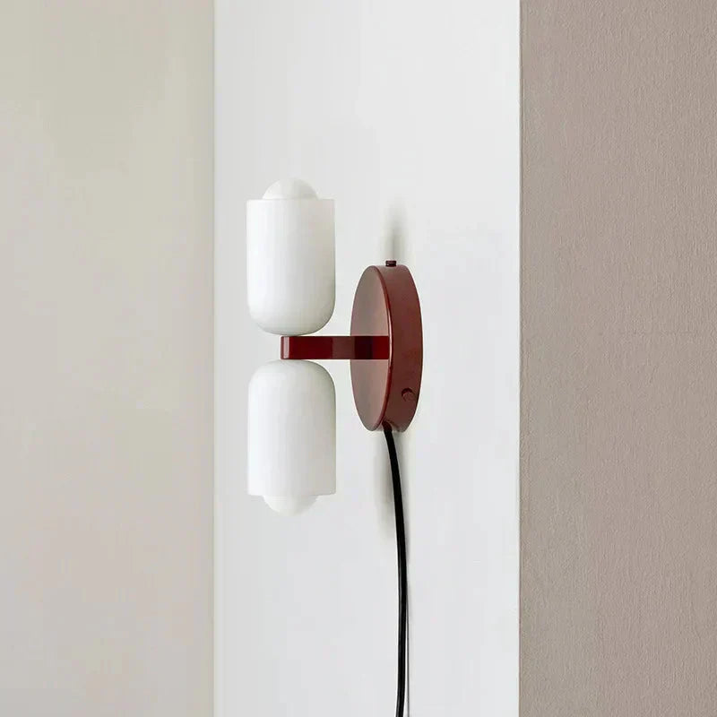 NovaLume matt hvit vegglampe med kremet glød LED to pærer inkludert