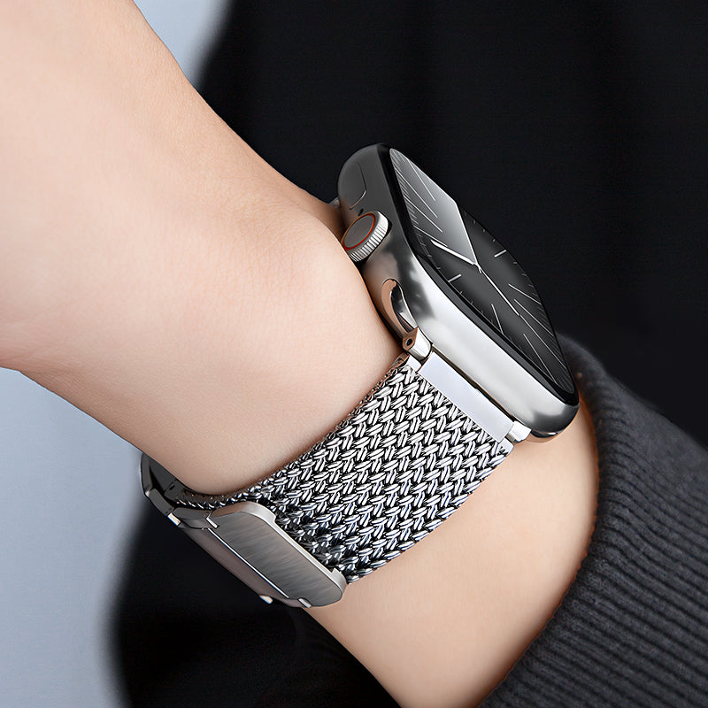 سوار مغناطيسي مضفر لساعة آبل