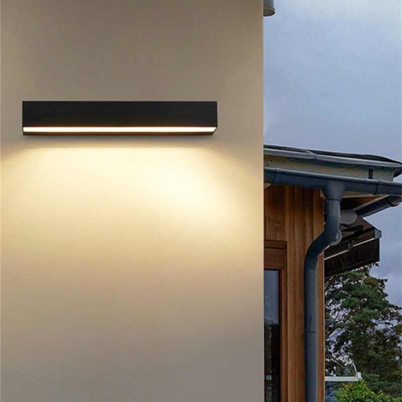 Luminara | Værbestandig Elegant Hagevegglampe