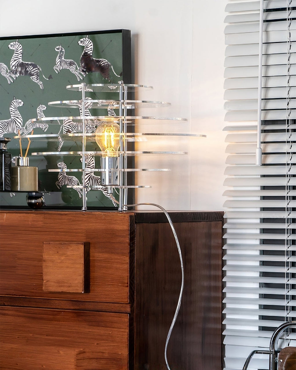 Lunaris | Chrome skrivebordslampe med moderne metal og akryl