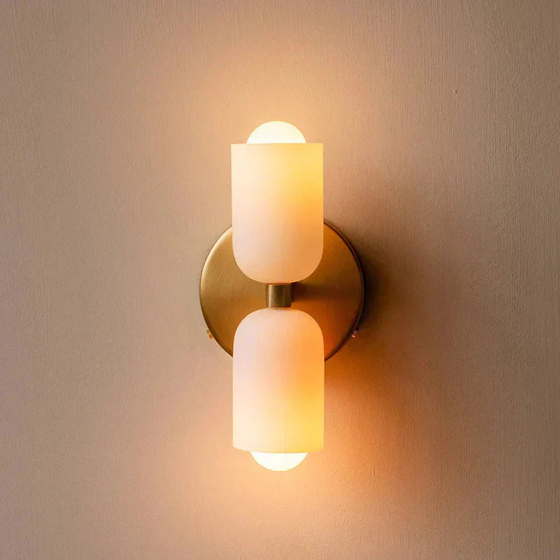 NovaLume matt hvit vegglampe med kremet glød LED to pærer inkludert
