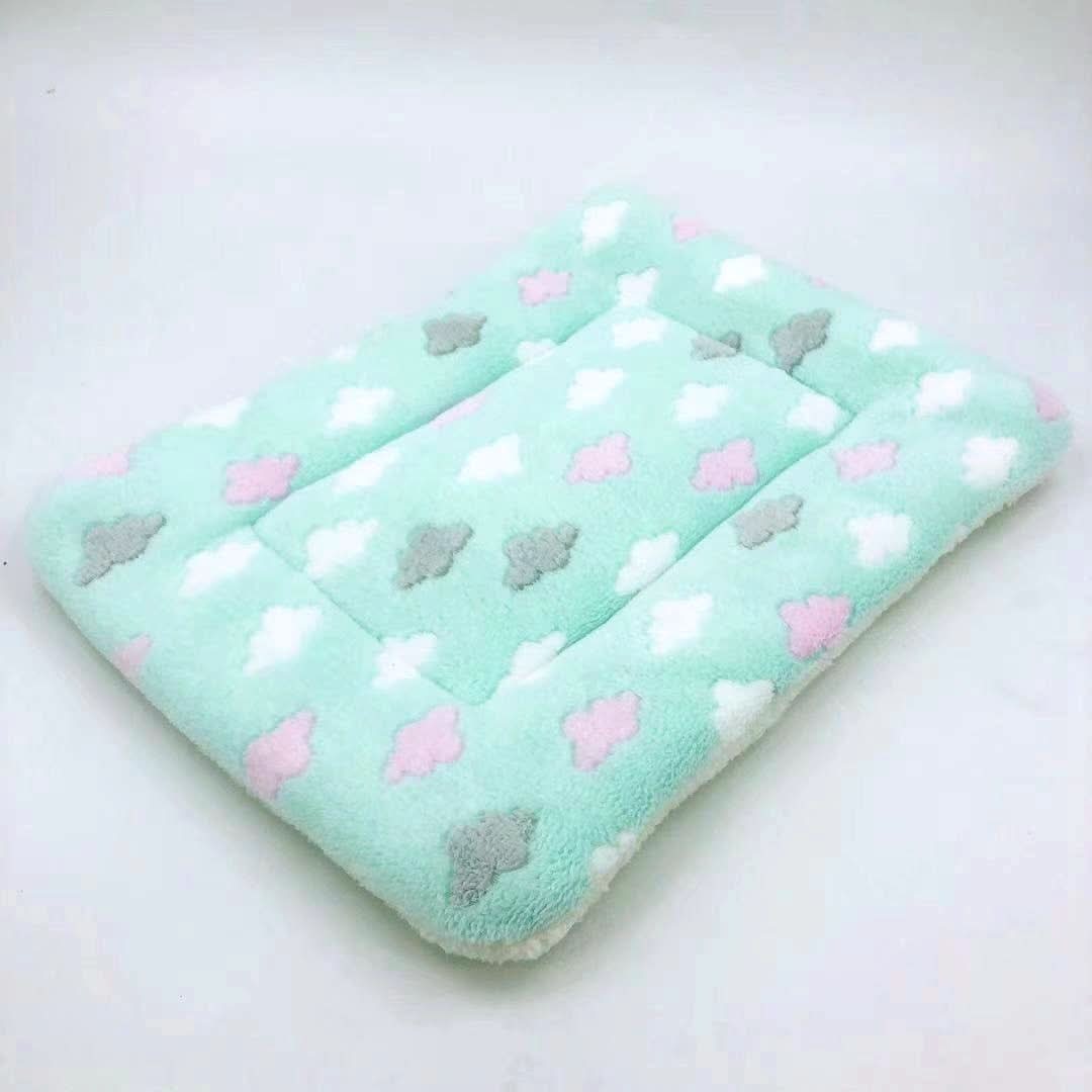 SnugNest Myk Fleece Kattedyne for Dyp Søvn og Stressavlastning