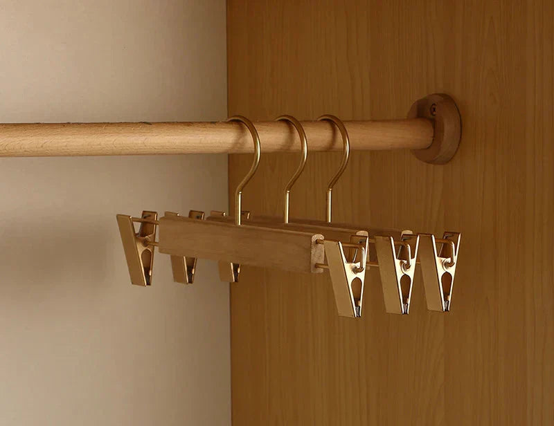 Aurora breite Schulter Kleiderbügel aus Holz – Premium-Kampferholz Anzug- und Mantelorganizer (2er-Set)