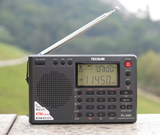 AuroraTec PL-380 DSP kannettava radio – täyskaista FM/LW/SW/MW-vastaanotin stereokuulokkeilla
