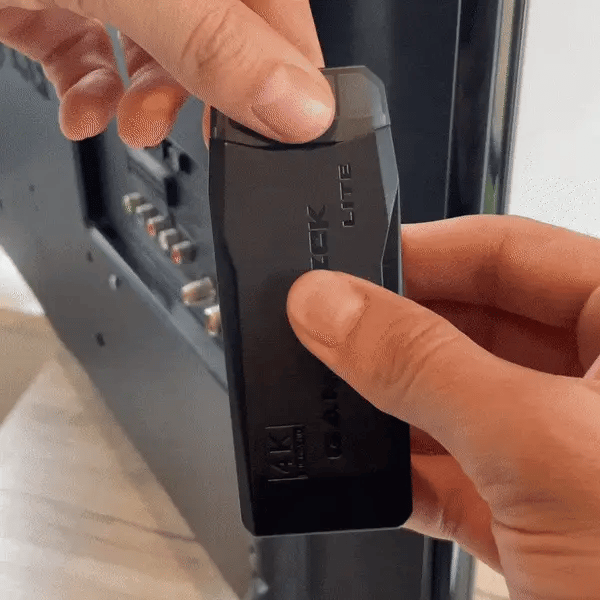 PixelDrive 64GB: Originál se 2 ovladači – Více než 20 000 her od Maria po Pokémony