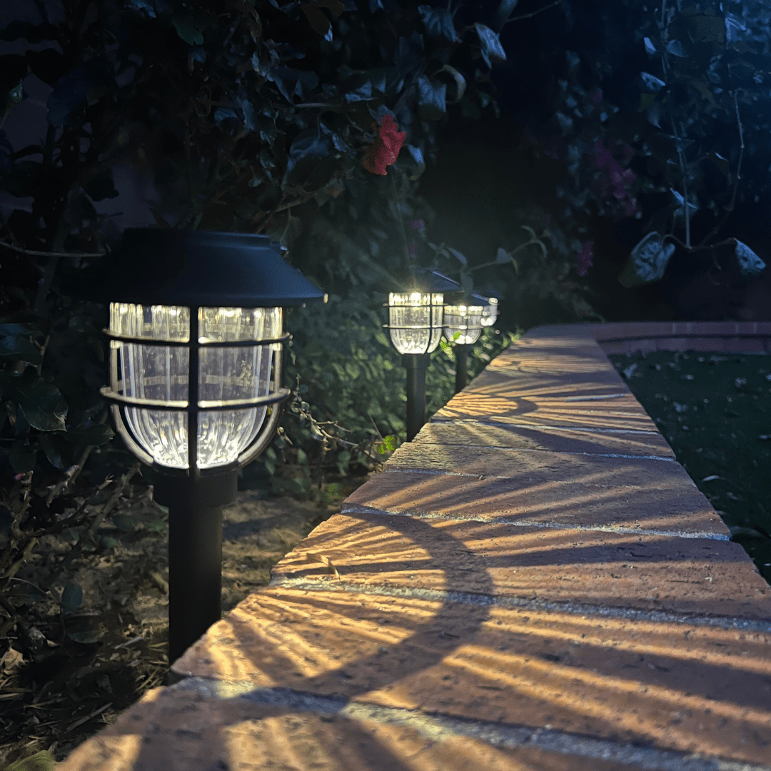 EverGlow solární cesty světla jasné chytré LED zahradní osvětlení pro domácí zahradníky