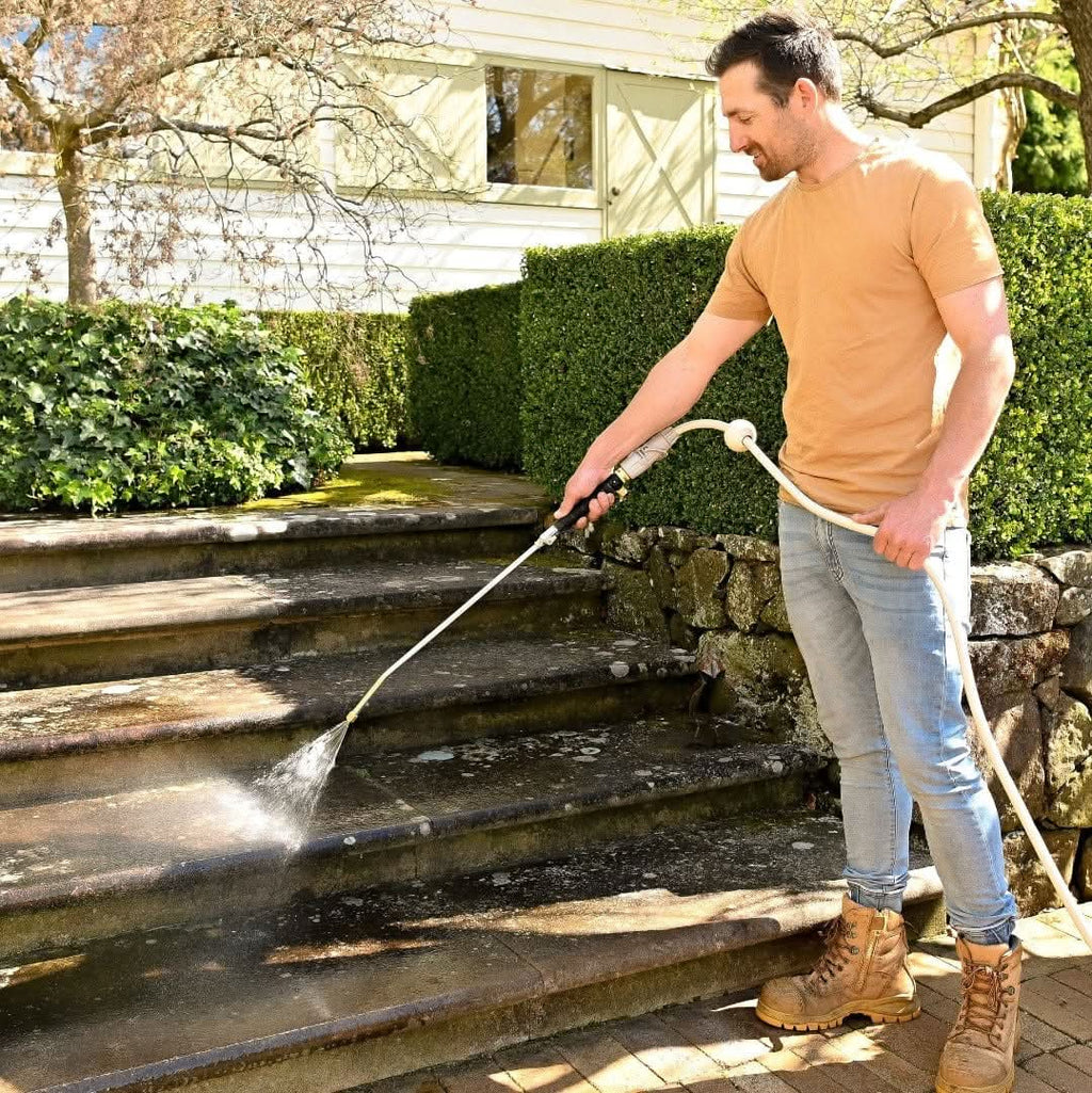 AquaPulse Pro Nagynyomású Vízsugár Tisztító Otthonokra és Kerti Használatra