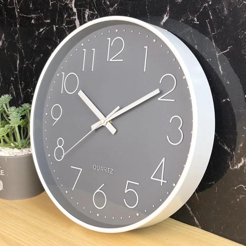 CalmTime Stillegående Veggur, 12-Tommers Ikke-Tikkende Design for Moderne Hjem