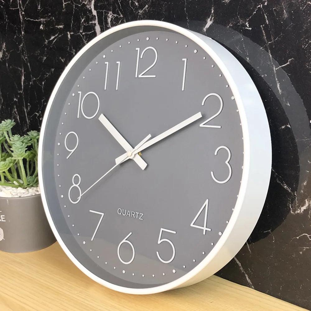 CalmTime Stillegående Veggur, 12-Tommers Ikke-Tikkende Design for Moderne Hjem